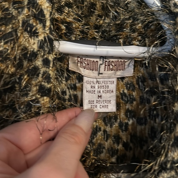 FASHION 2 FASHION | Vintage Stylish Eye Lash Leopard Print Women's Blouse - Picture 3 of 9